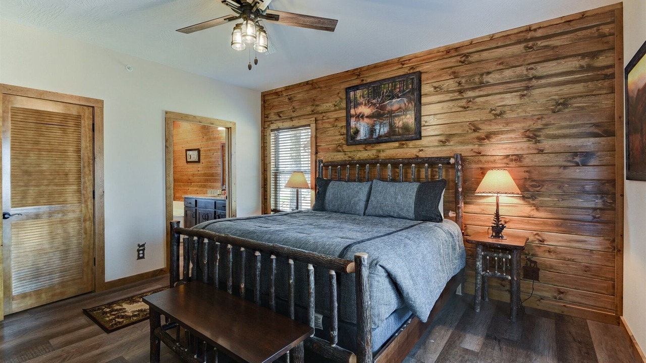 Photo of Others in Branson Cedars