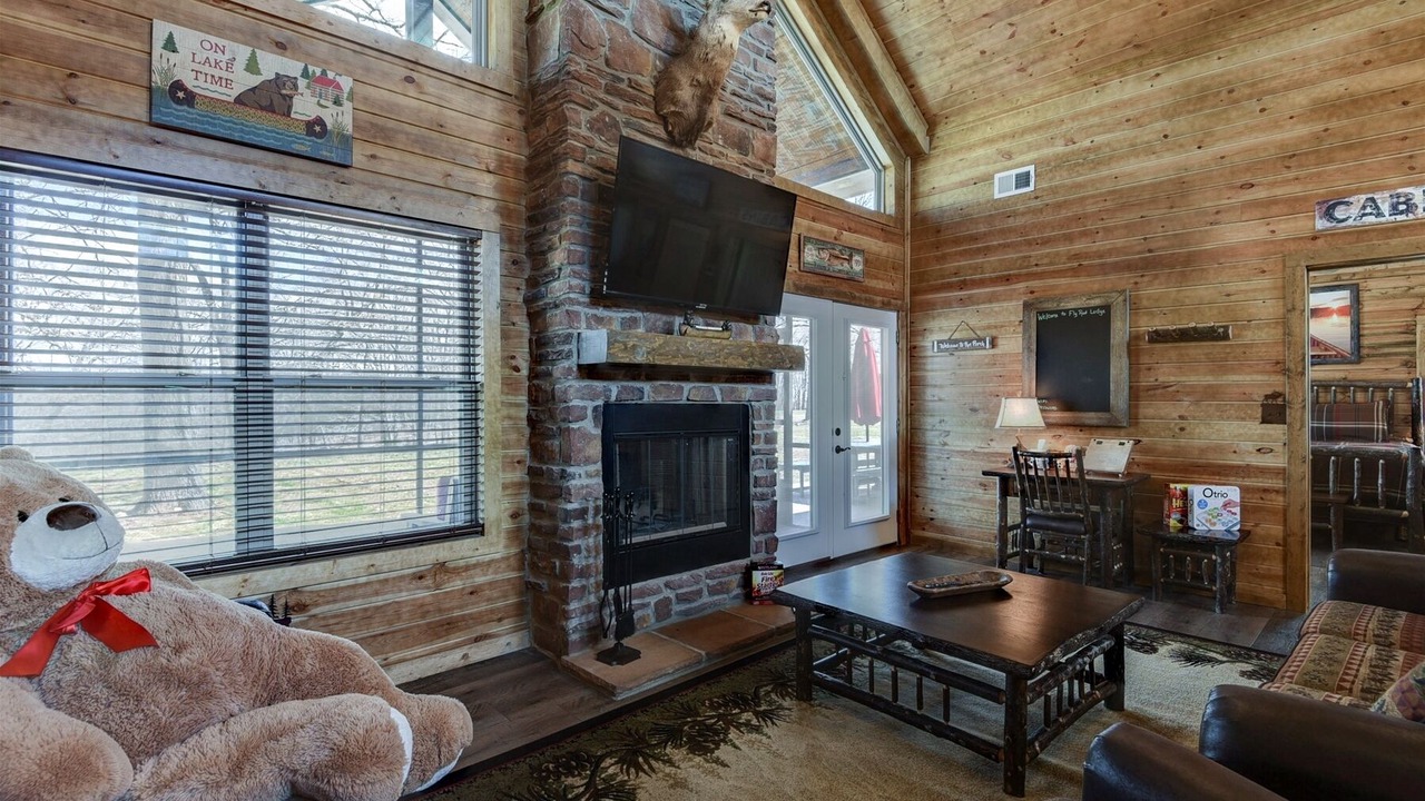 Photo of Livingroom in Branson Cedars