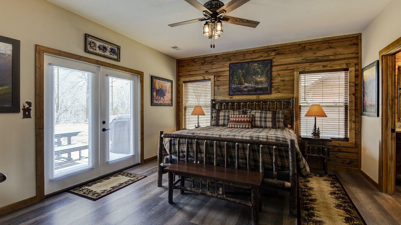Photo of Others in Branson Cedars