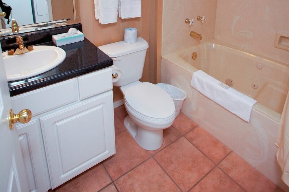 Photo of Bathroom in Kimberling City