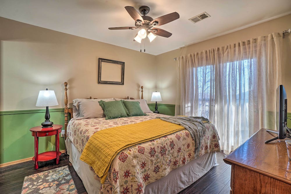 Photo of Others in Notch Estates