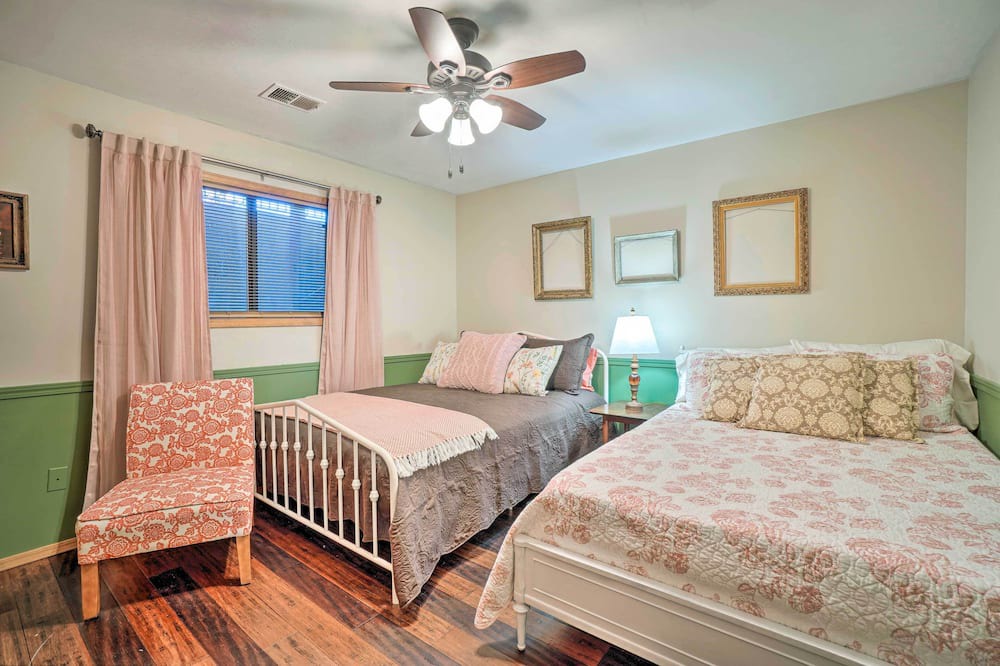 Photo of Others in Notch Estates