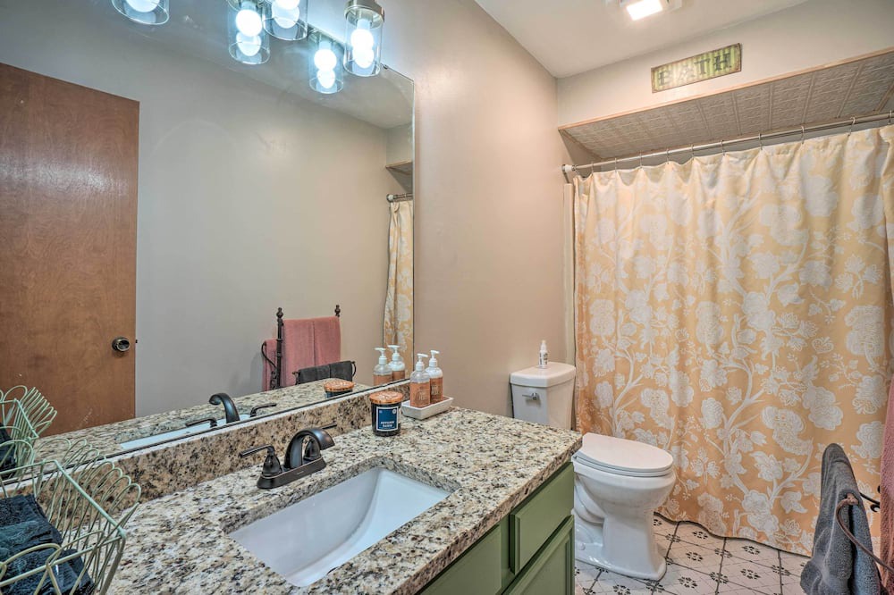 Photo of Bathroom in Notch Estates