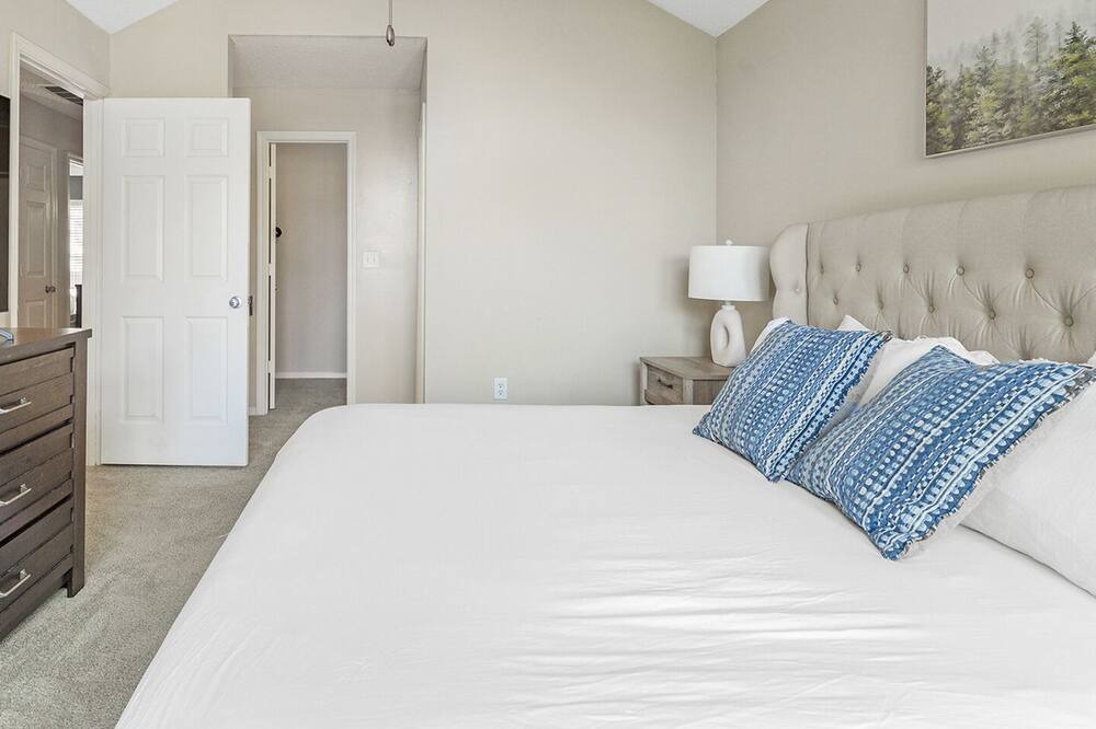 Photo of Bedroom in Germantown