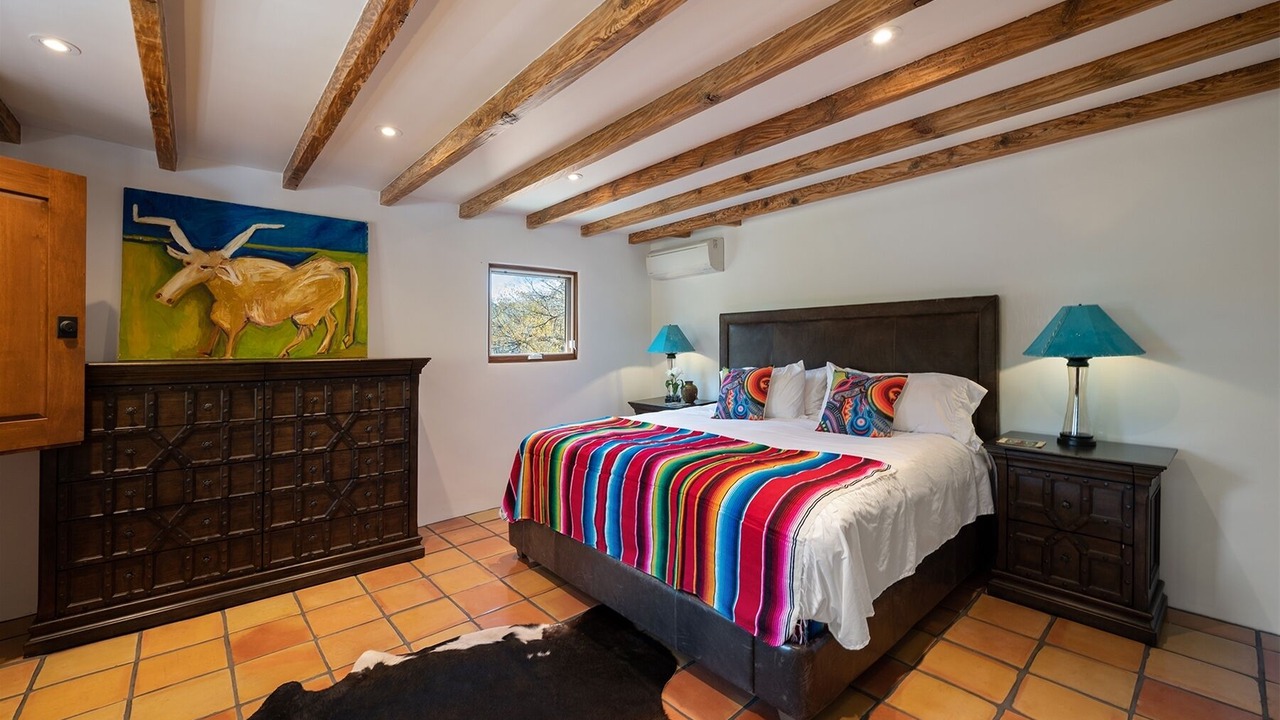 Photo of Bedroom in Tesuque