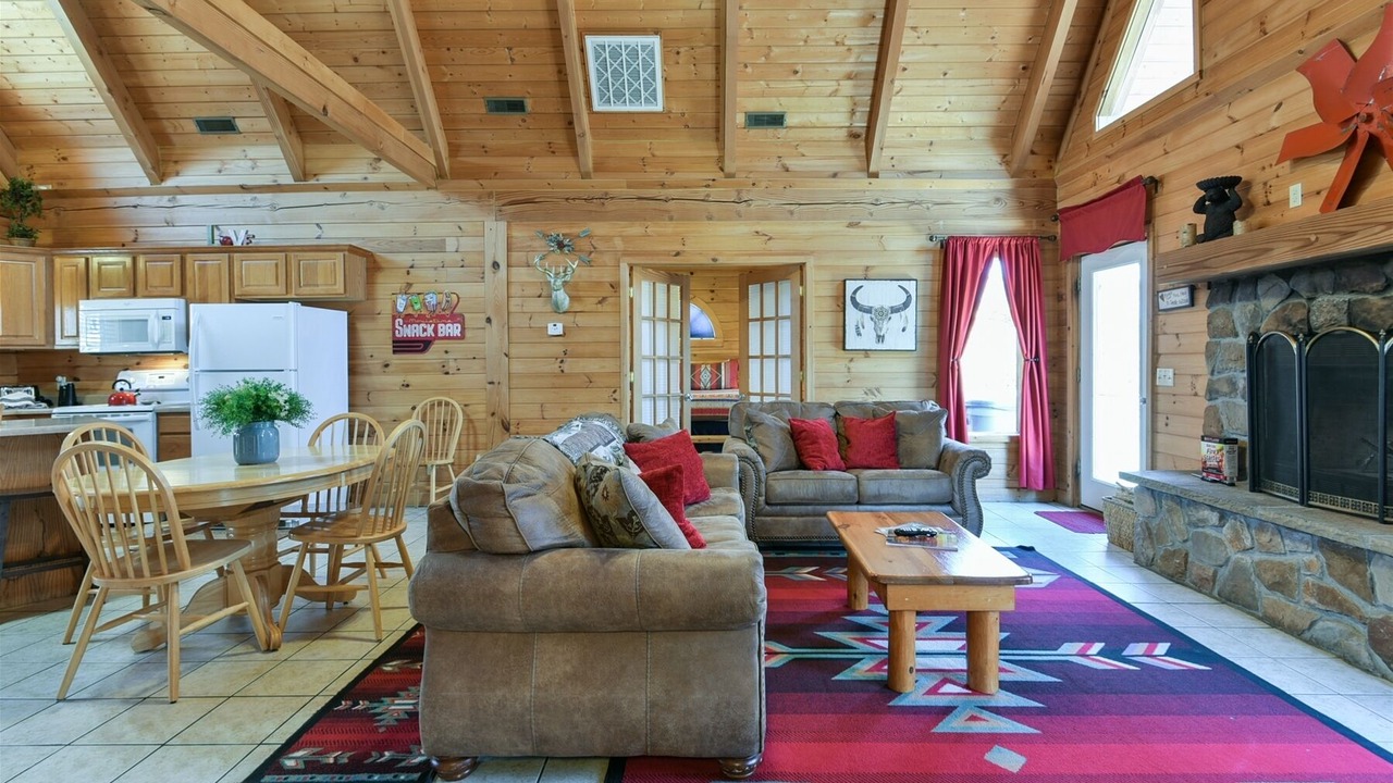 Photo of Livingroom in Branson Cedars