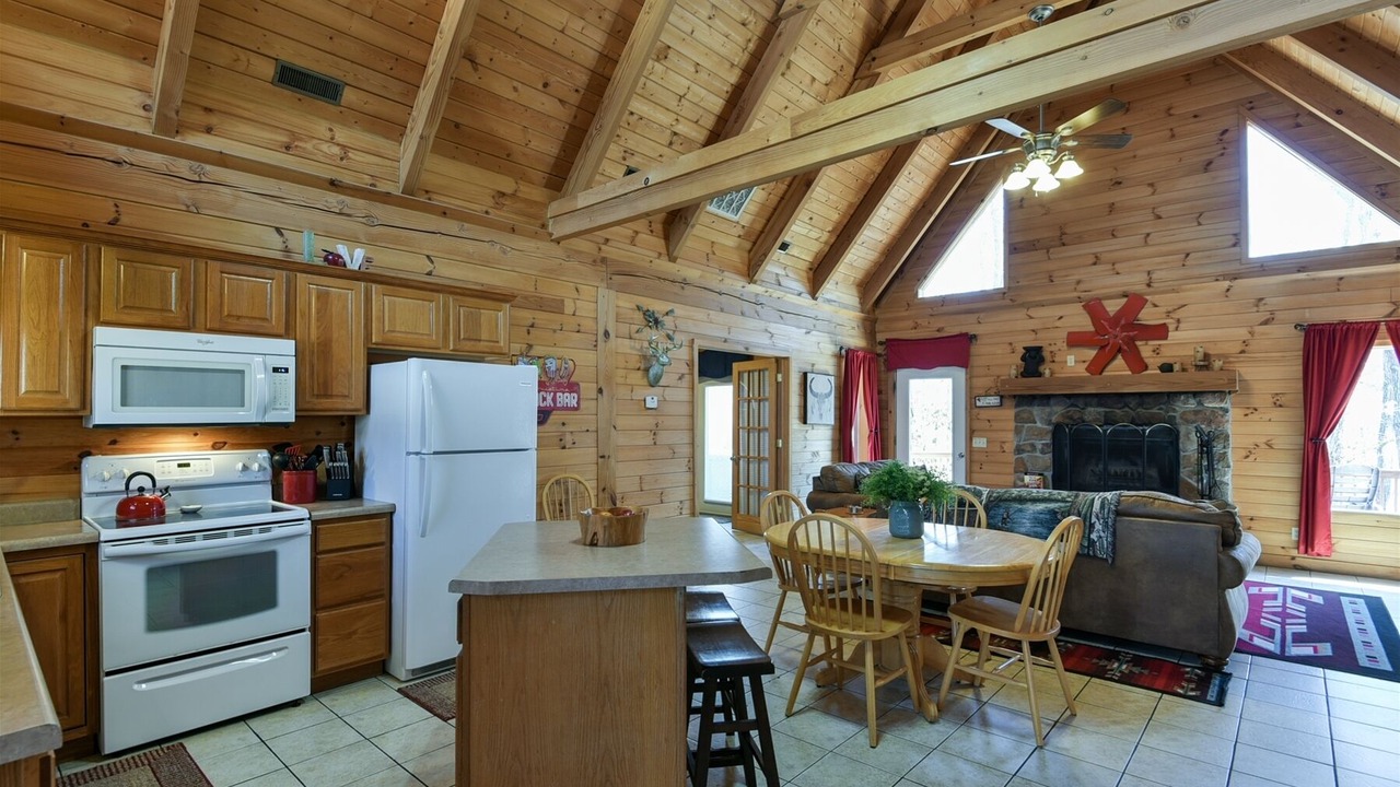 Photo of Kitchen in Branson Cedars
