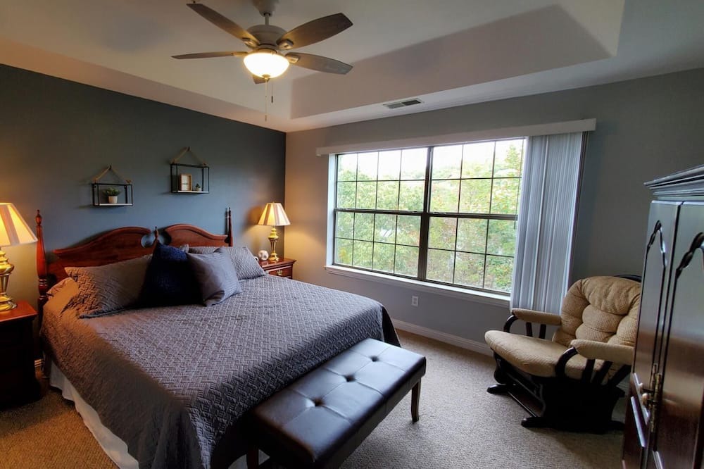 Photo of Bedroom in Hollister