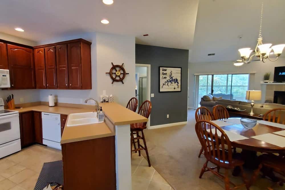 Photo of Kitchen in Hollister