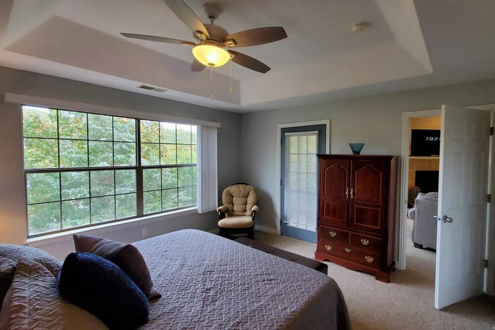 Photo of Bedroom in Hollister