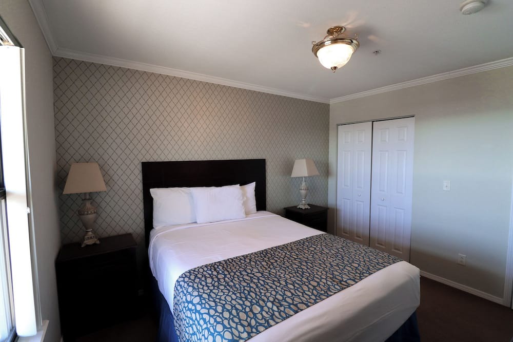 Photo of Bedroom in Kimberling City