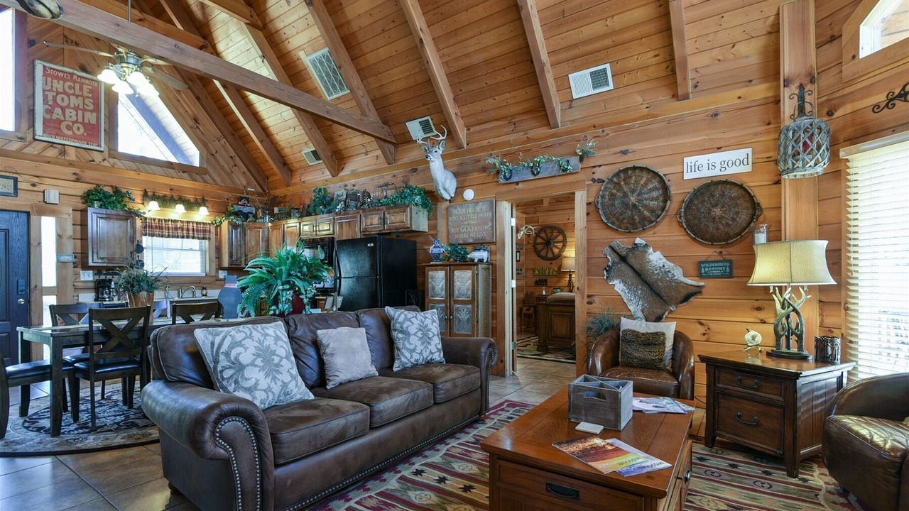 Photo of Livingroom in Branson Cedars