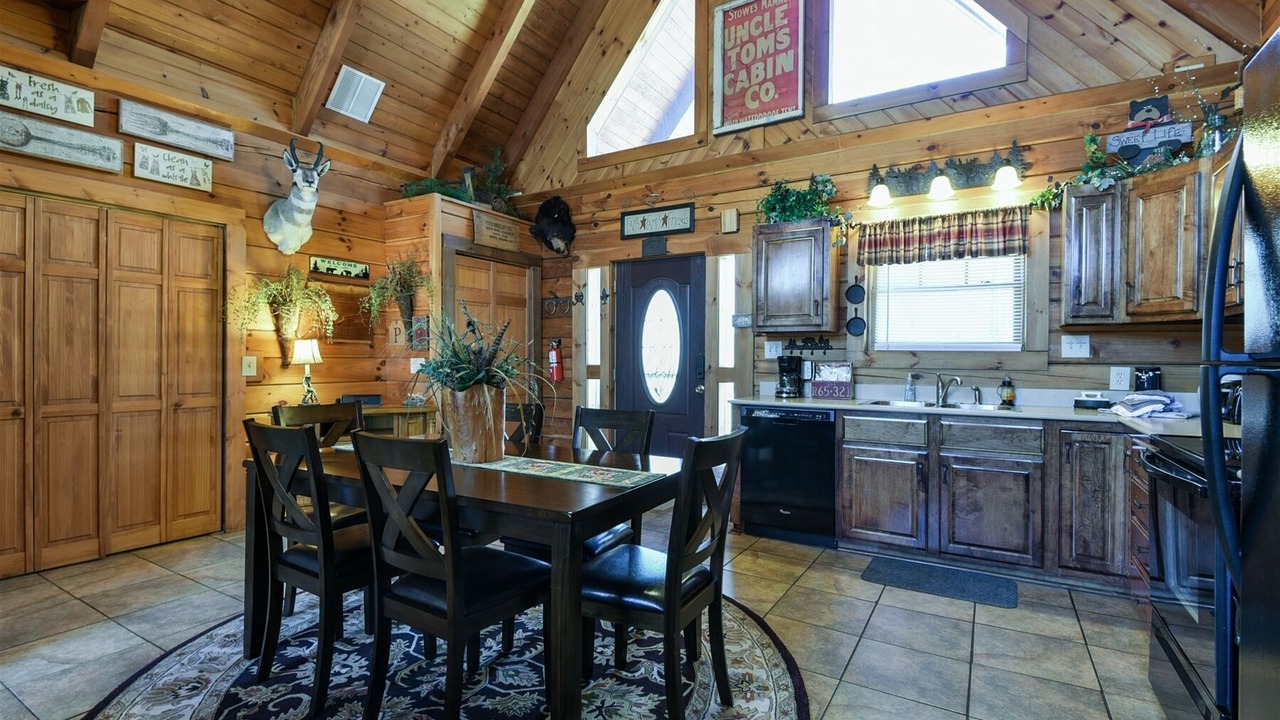 Photo of Kitchen in Branson Cedars