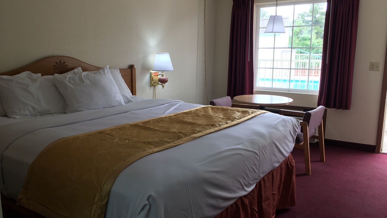 Photo of Bedroom in Branson