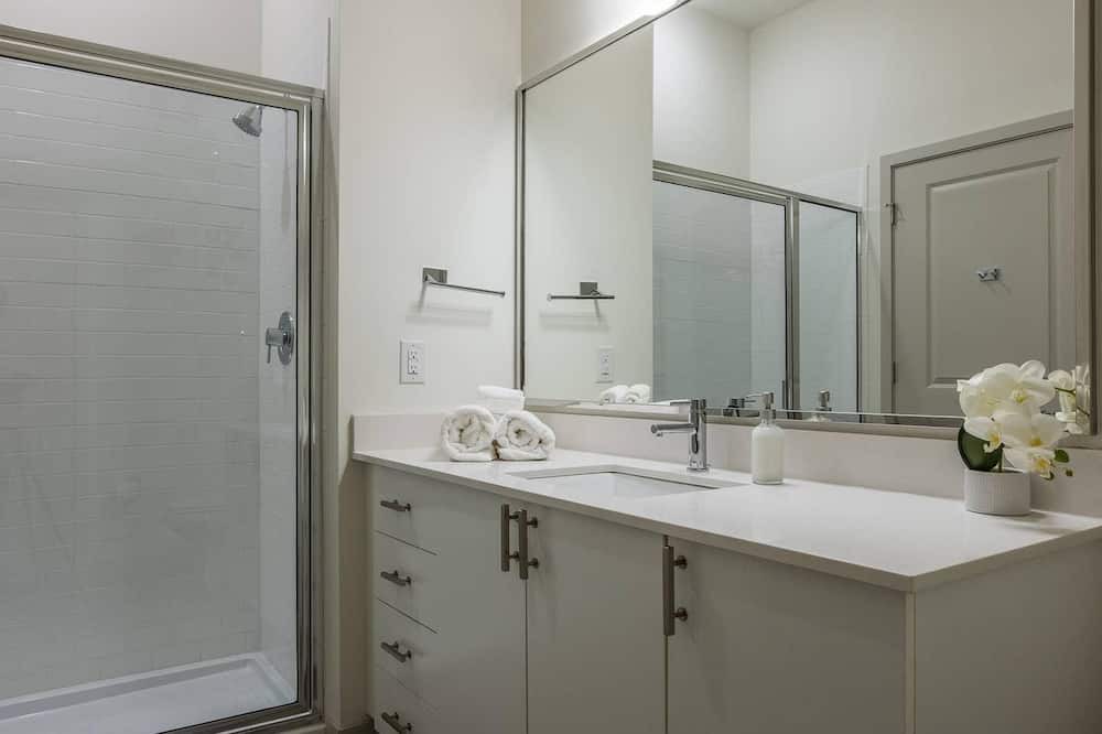 Photo of Bathroom in Butchertown