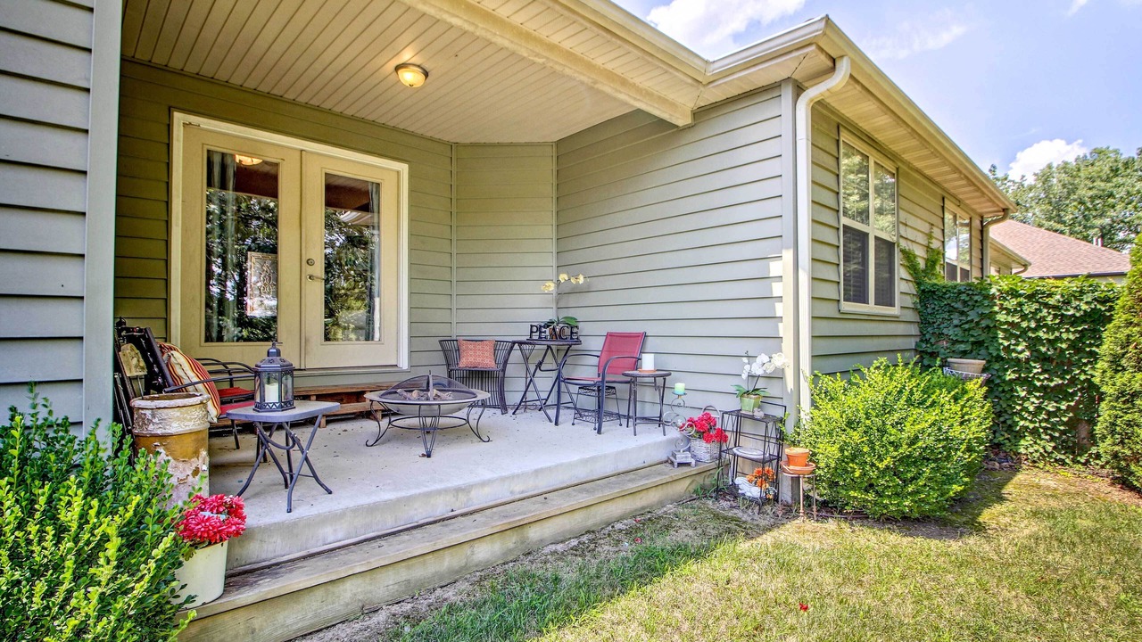 Photo of Patio Balcony in Blue Eye