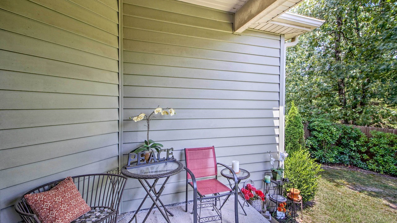 Photo of Patio Balcony in Blue Eye