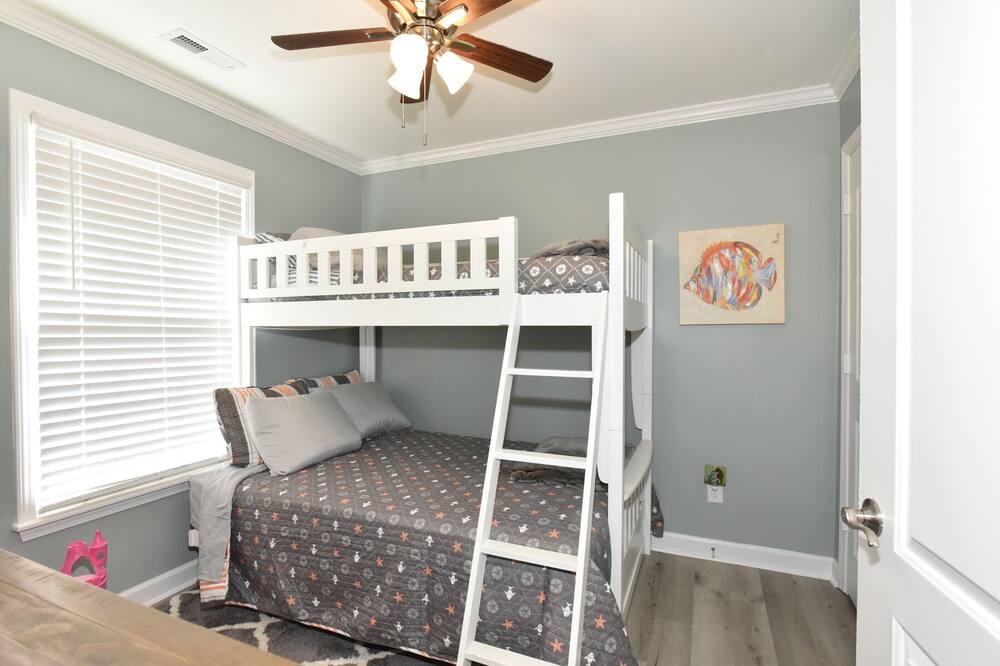 Photo of Bedroom in Piney Green