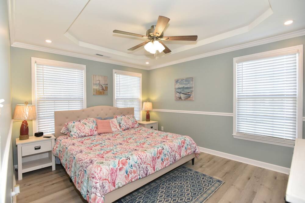 Photo of Bedroom in Piney Green