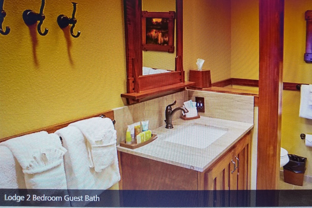 Photo of Bathroom in Ridgedale