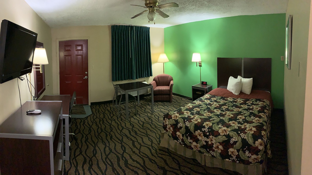 Photo of Bedroom in Liberal