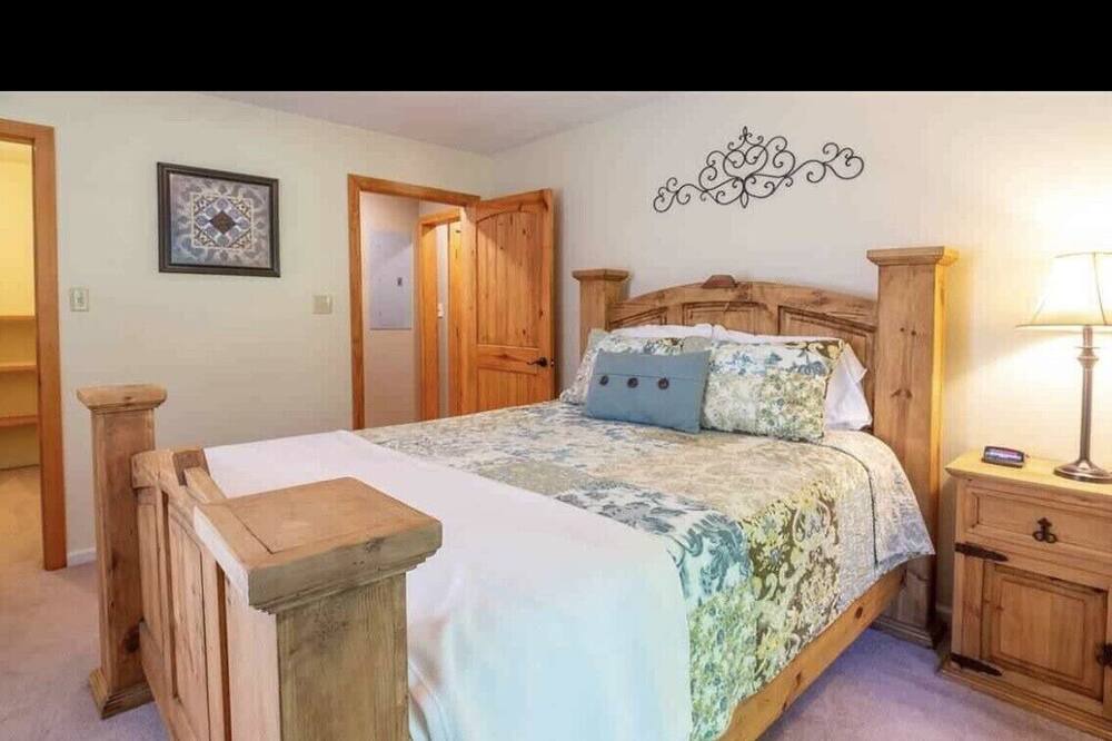 Photo of Bedroom in Hatfield