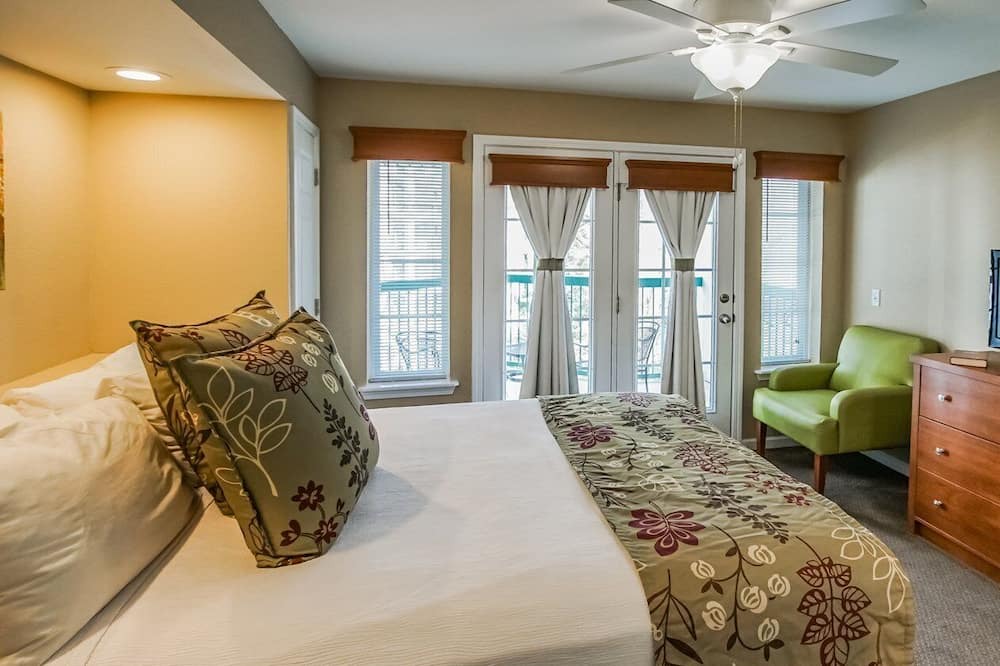 Photo of Bedroom in Branson