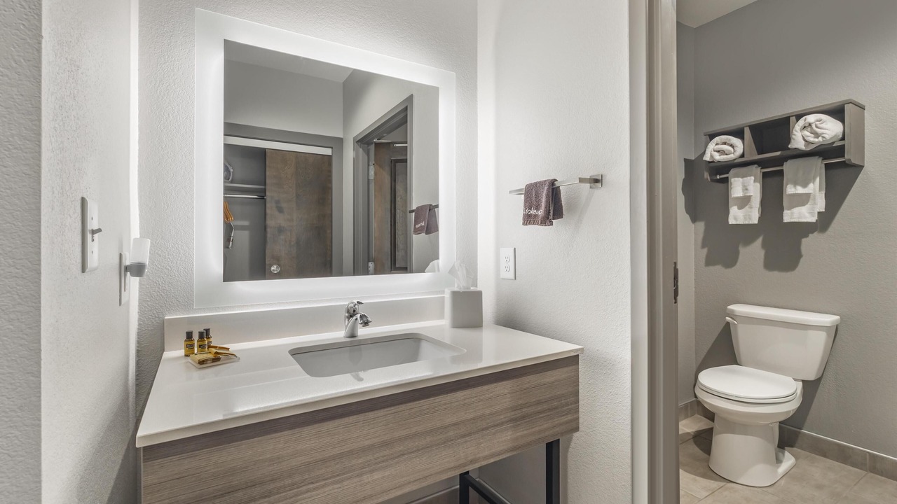 Photo of Bathroom in Lawrenceburg