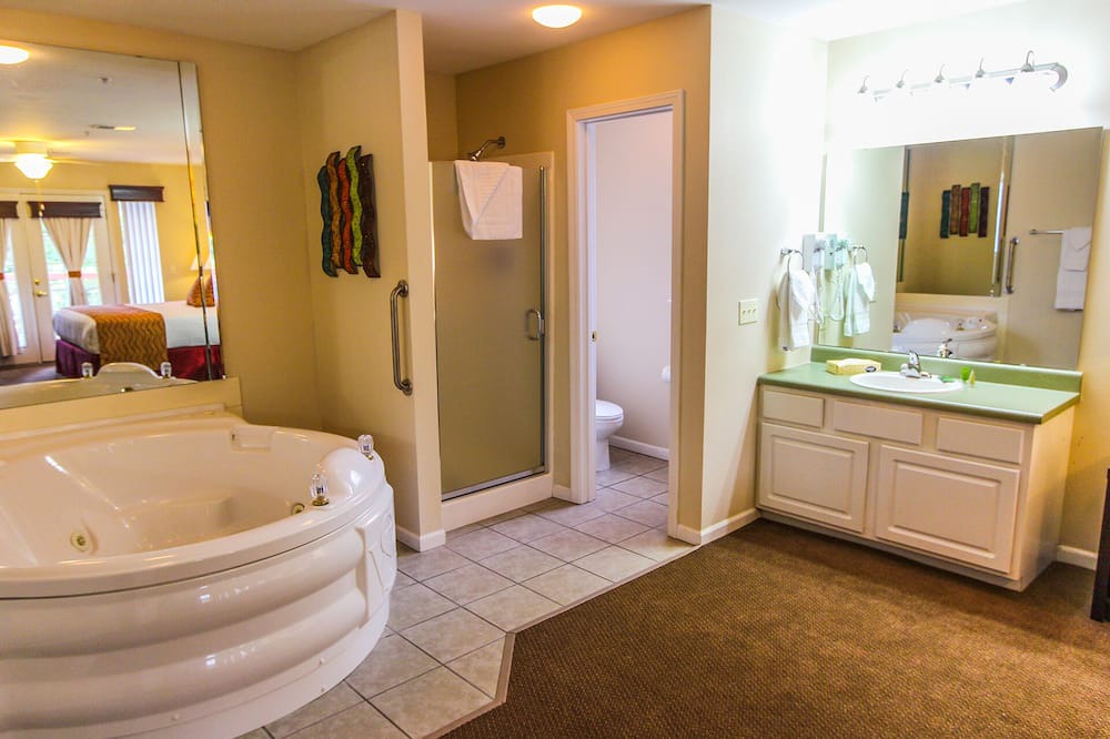 Photo of Bathroom in Branson