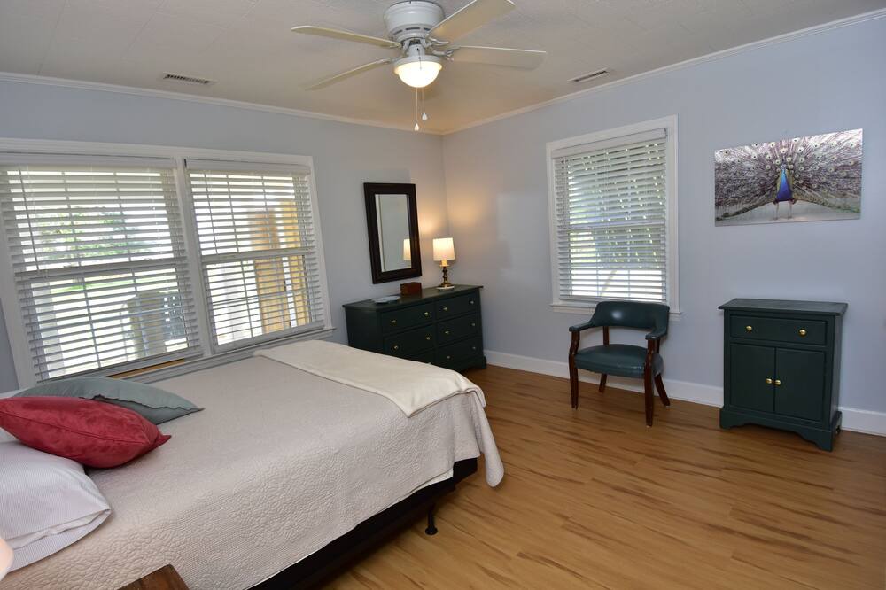 Photo of Bedroom in Marshallberg