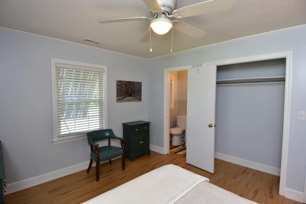 Photo of Bedroom in Marshallberg