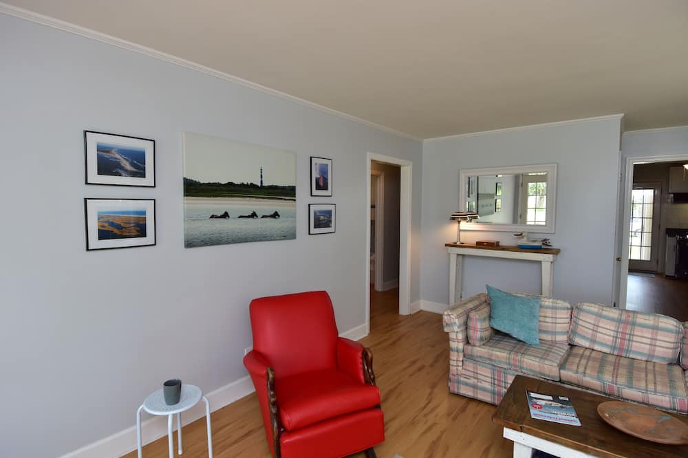 Photo of Livingroom in Marshallberg