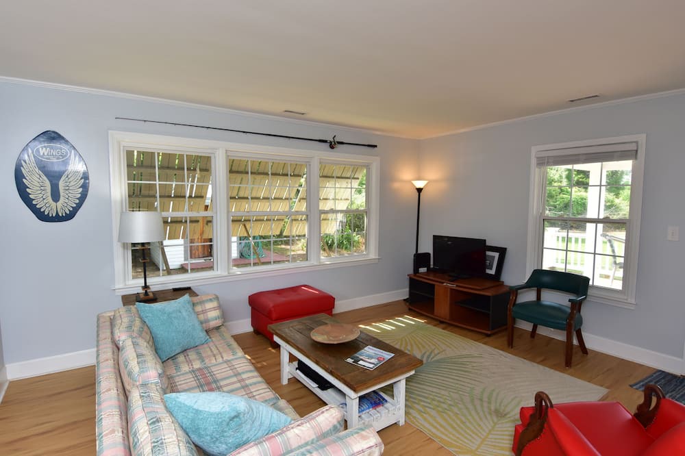 Photo of Livingroom in Marshallberg