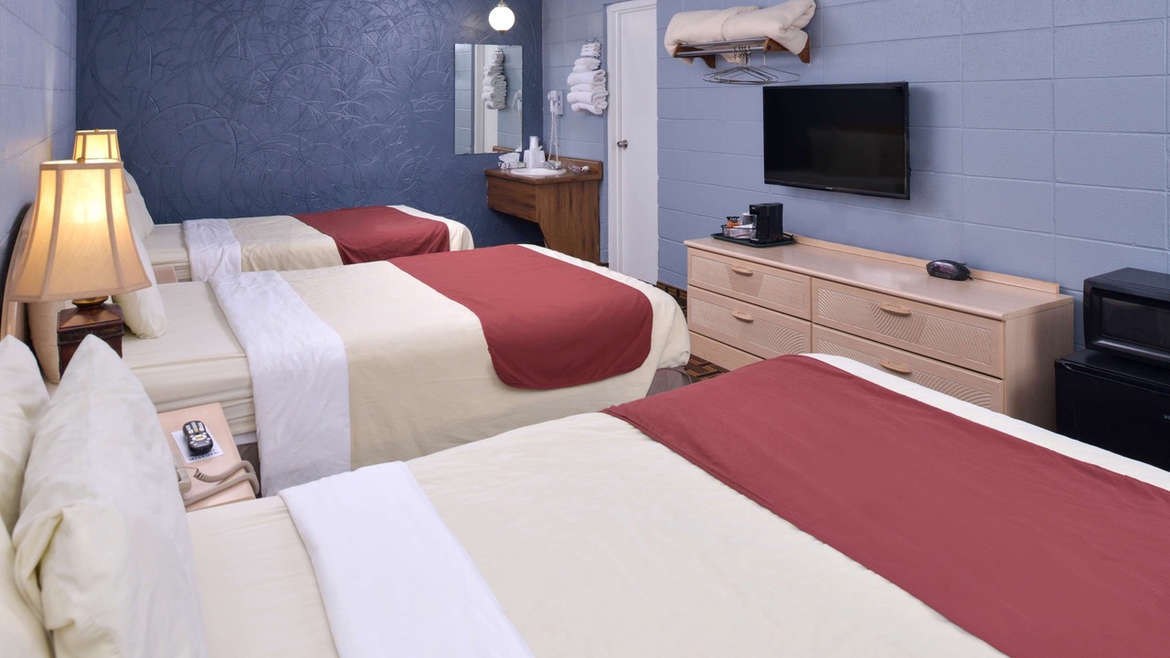 Photo of Bedroom in Branson Theater District
