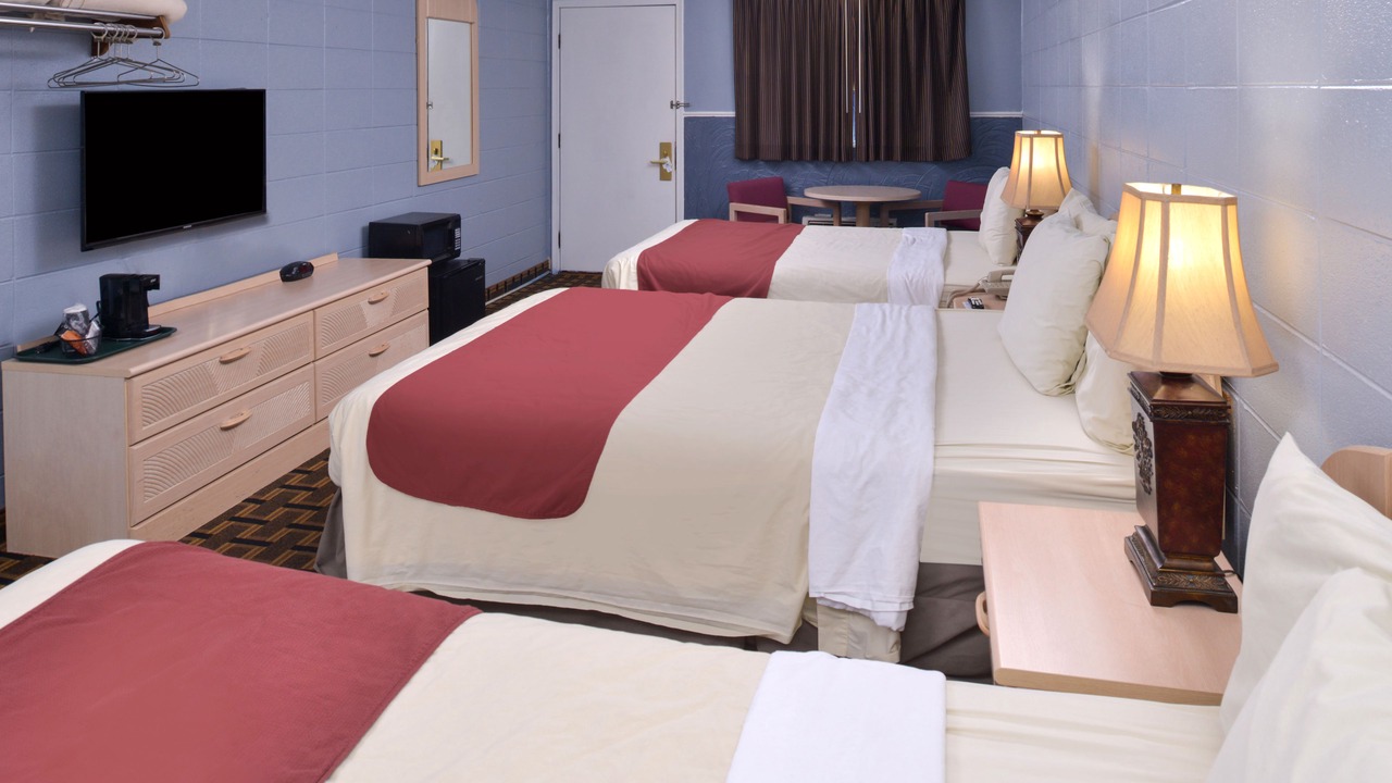 Photo of Bedroom in Branson Theater District