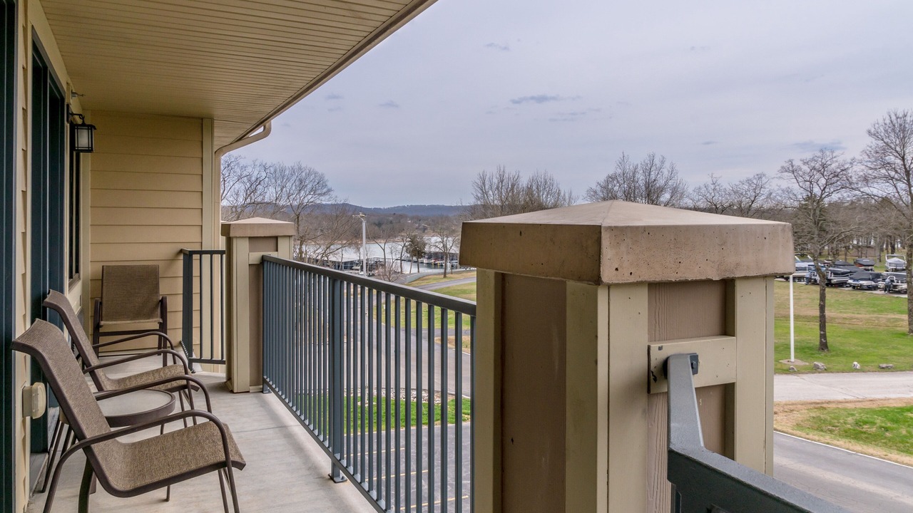 Photo of Patio Balcony in Kimberling City