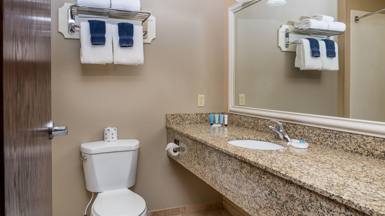 Photo of Bathroom in Kimberling City