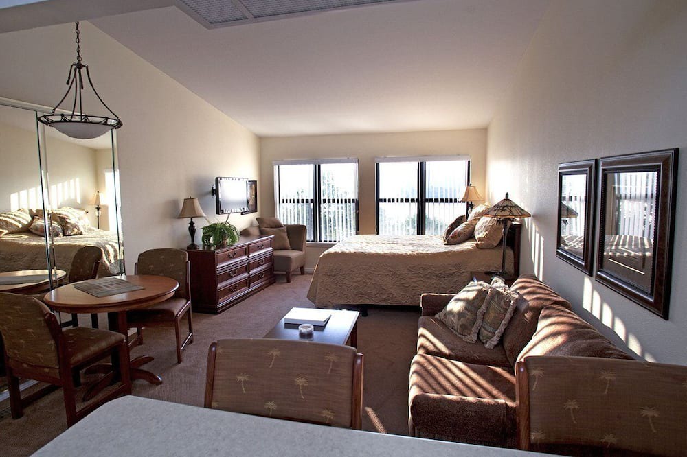 Photo of Bedroom in Kimberling City