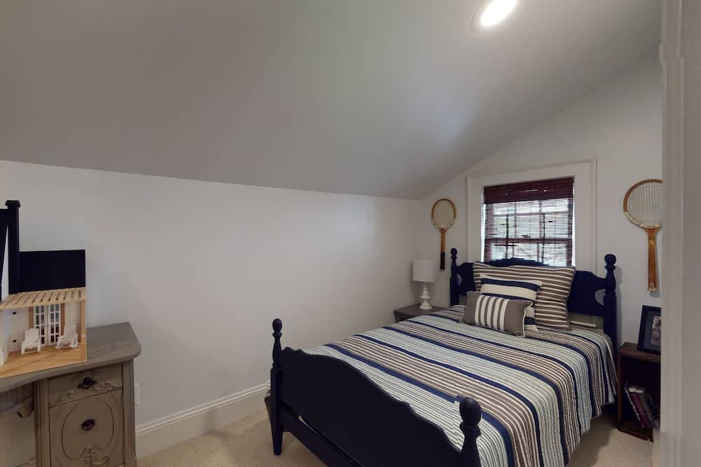 Photo of Bedroom in Bath