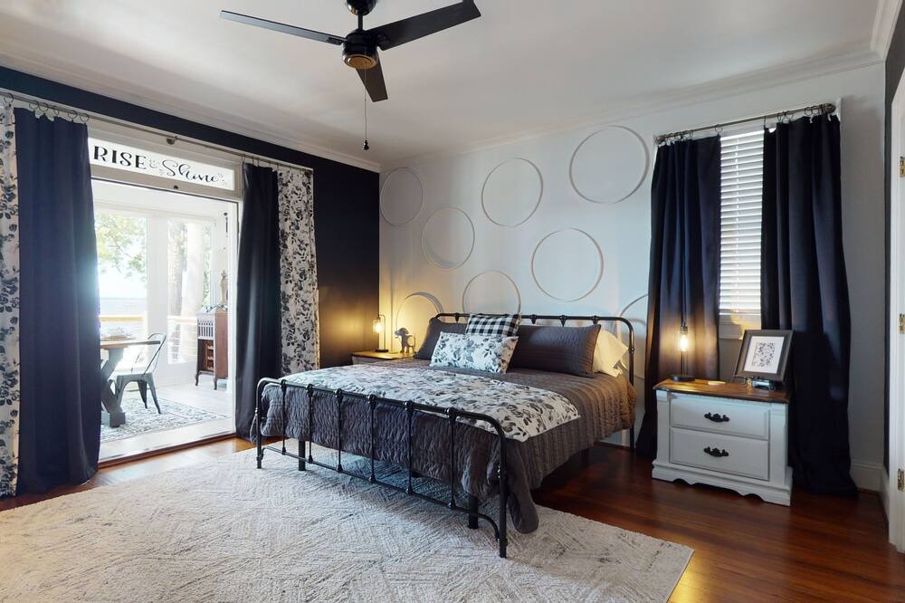 Photo of Bedroom in Bath