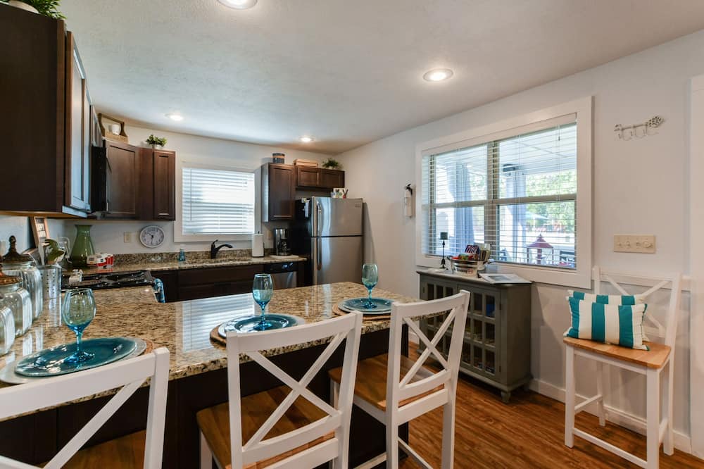 Photo of Kitchen in Lampe