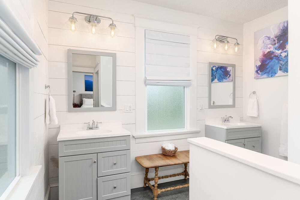 Photo of Bathroom in Dayton