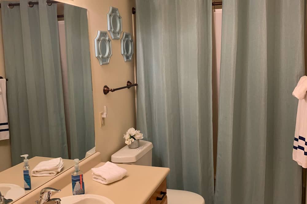Photo of Bathroom in Hollister