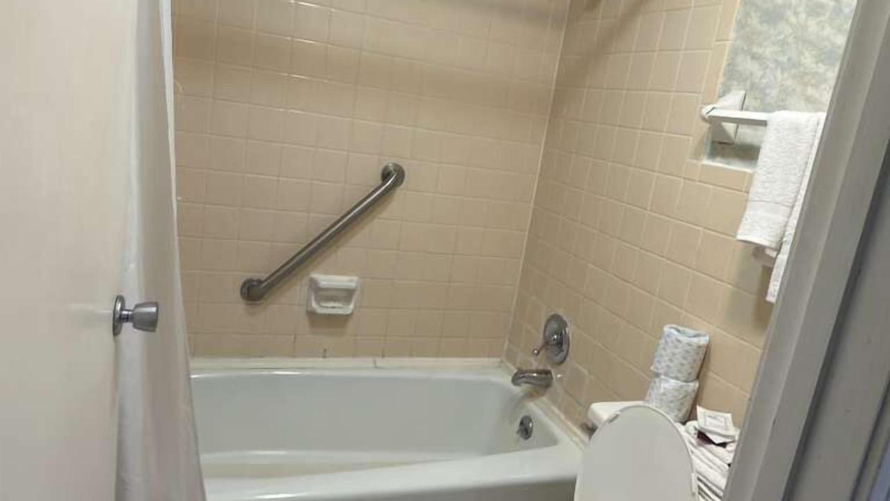 Photo of Bathroom in Union City