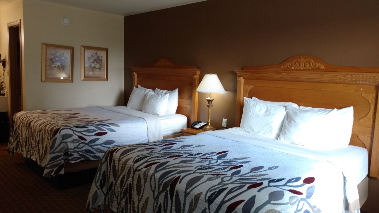 Photo of Bedroom in Branson Theater District