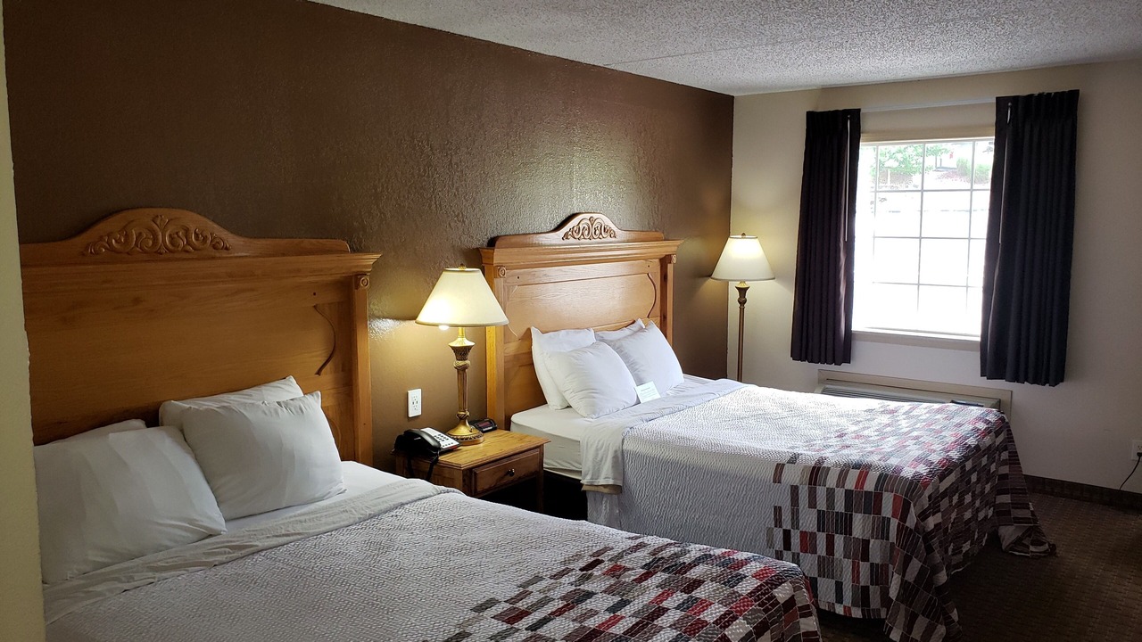 Photo of Bedroom in Branson Theater District