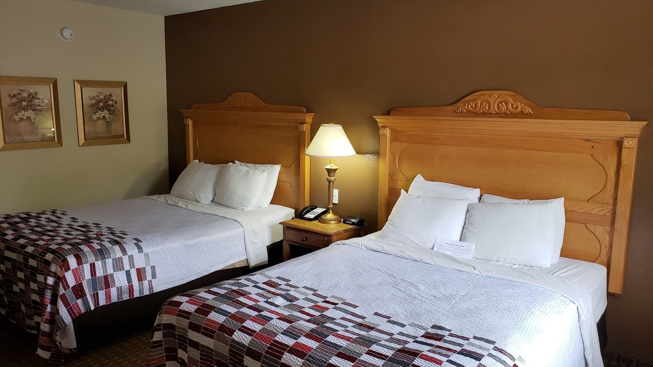 Photo of Bedroom in Branson Theater District