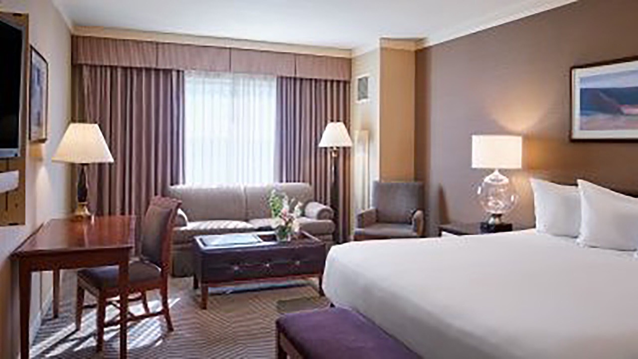 Photo of Bedroom in Metropolis