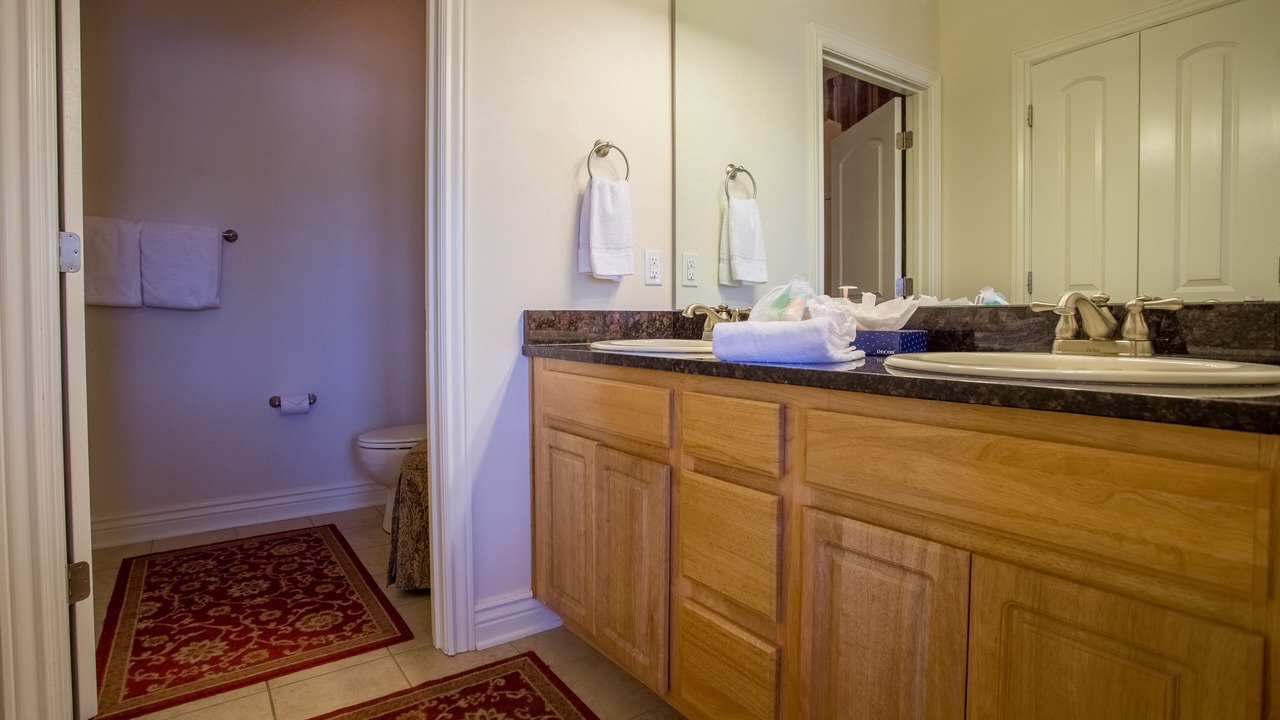 Photo of Bathroom in Fieldstone Bluffs