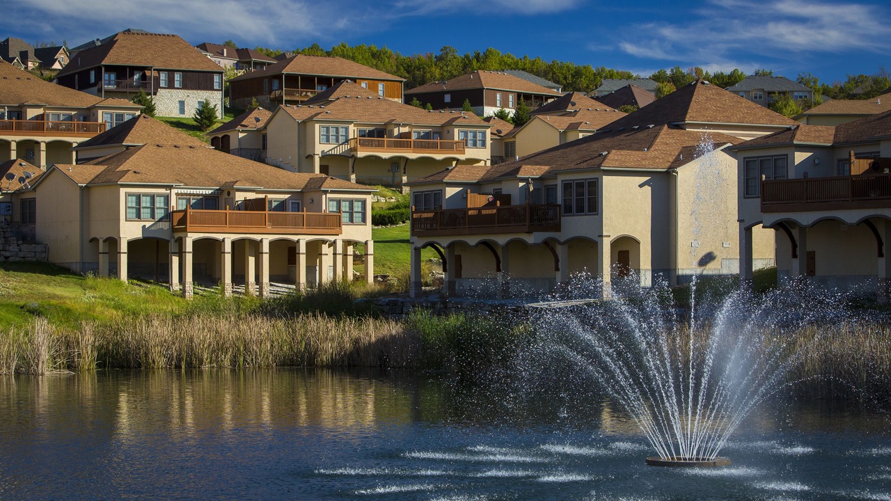 Photo of Buildings in Fieldstone Bluffs